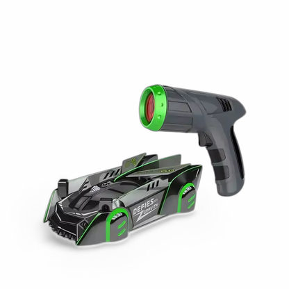 Carrinho anti-gravidade seguindo o ponto de laser enquanto desafia a inclinação da parede.