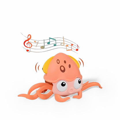 Criança brincando com o caranguejo infantil musical em uma sala.